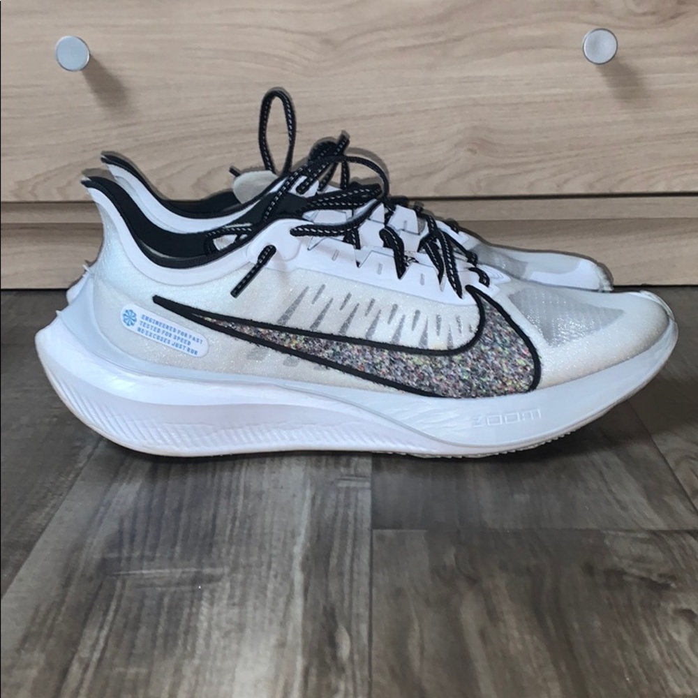 Nike Zoom Gravity Athletic Shoes